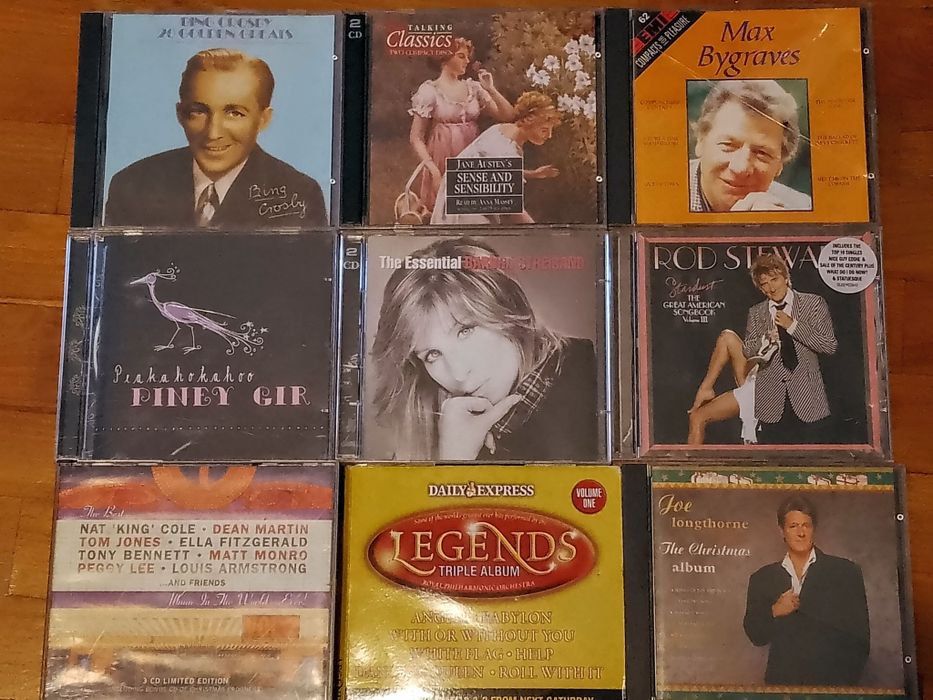 60 броя оригинални дискове (CD)  с английска музика