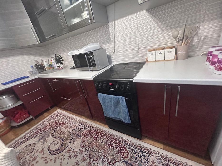 Продаю кухонный гарнитур