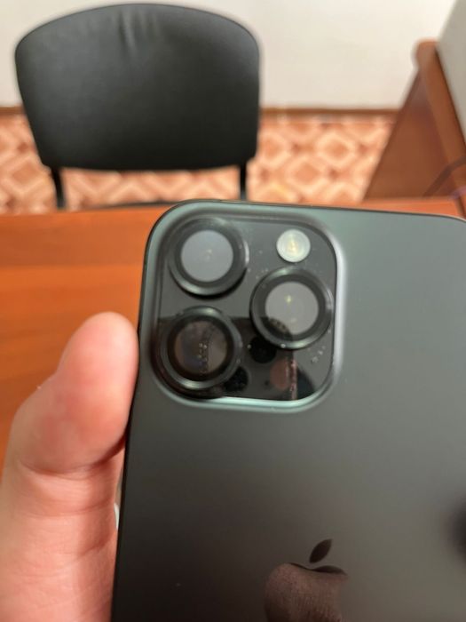 Продам Айфон 16 про макс