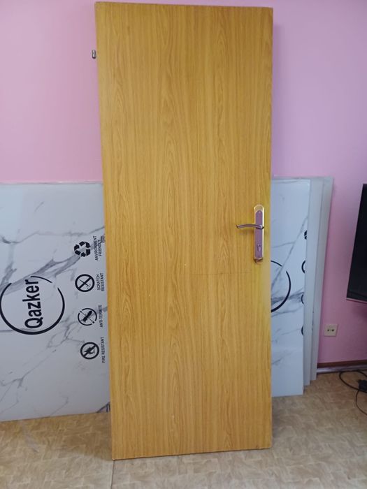 Продам 4 двери