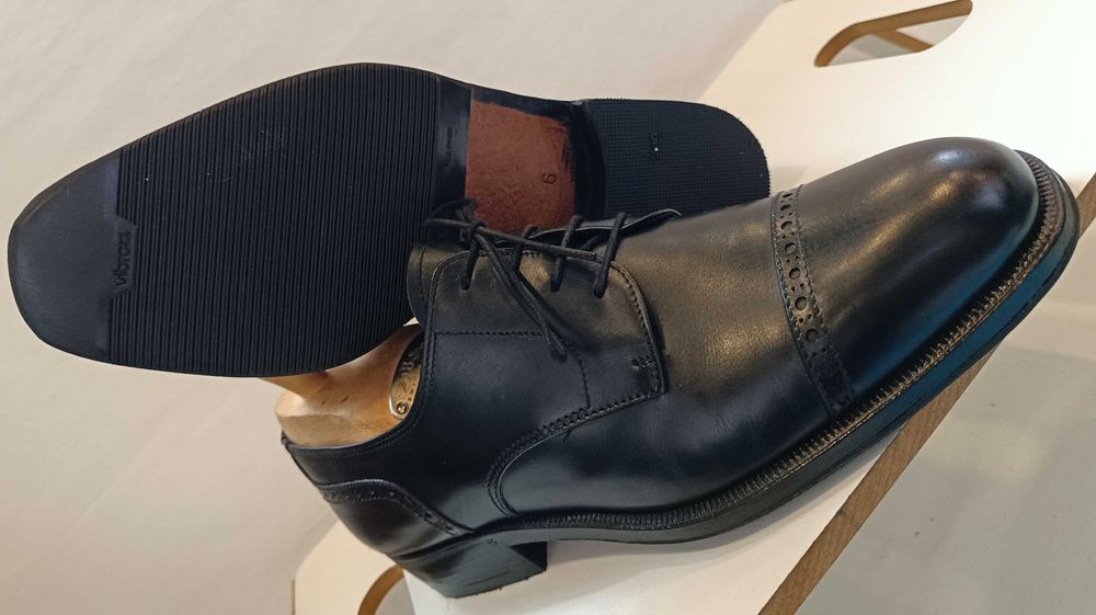 Pantofi 40 40.5 lucrati manual Lavoratione Artigianale piele naturala