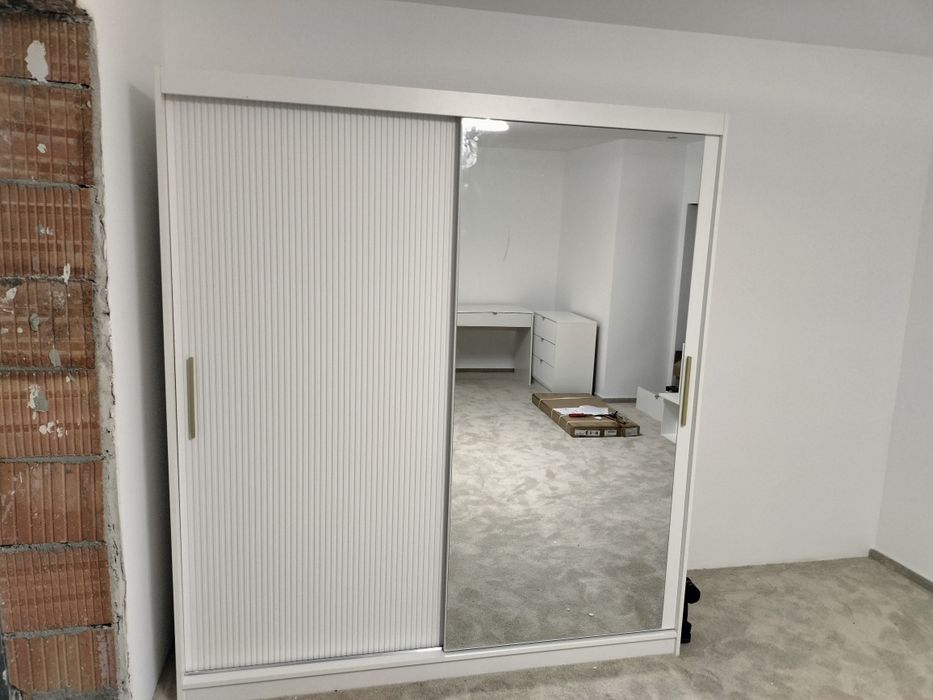 Plase insecte și Asamblez montez mobila tip Ikea Dedeman Leroy Merlin
