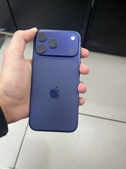 Продам Iphone 17 Pro max 256gb E-sim