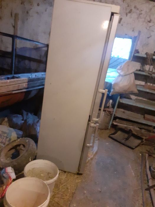 Холодильник сатылады