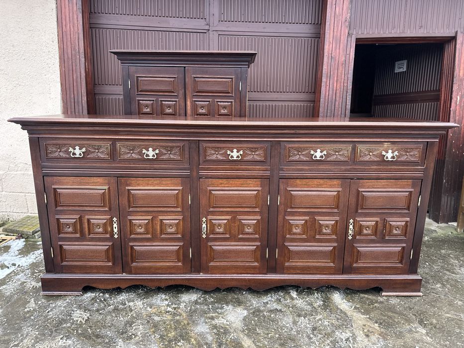 Голям дървен бюфет / шкаф – класически стил