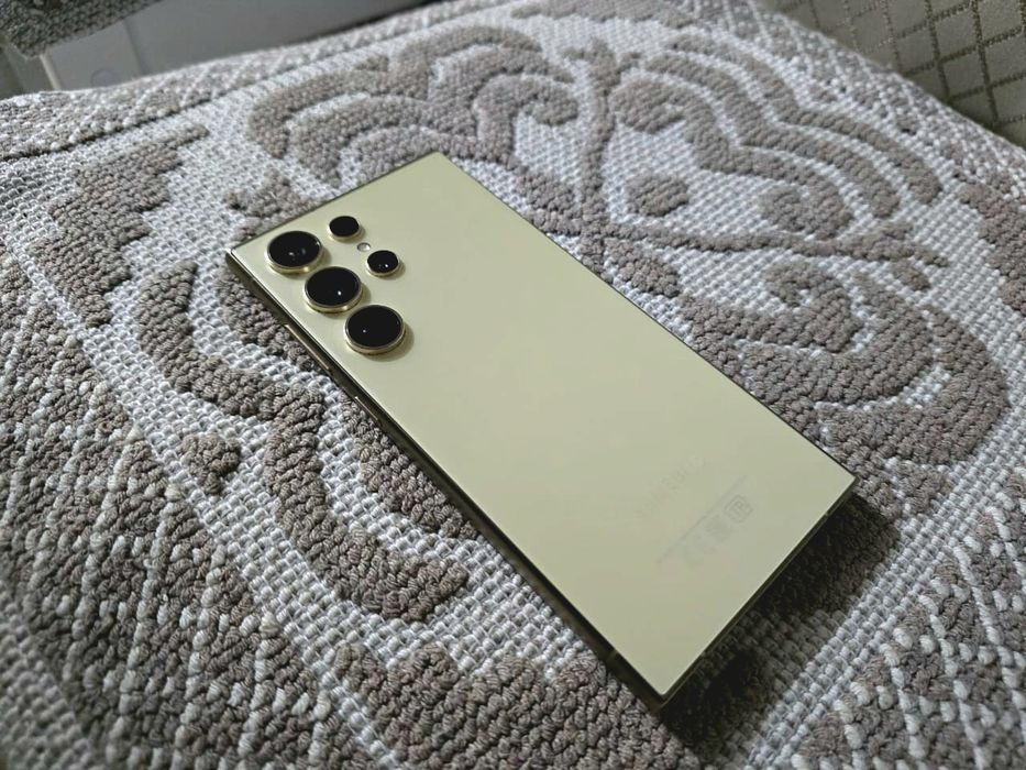 Samsung S24 Ultra 256гб золото