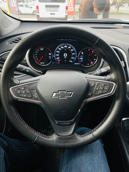 Malibu 2 XL avtomobil sotiladi !