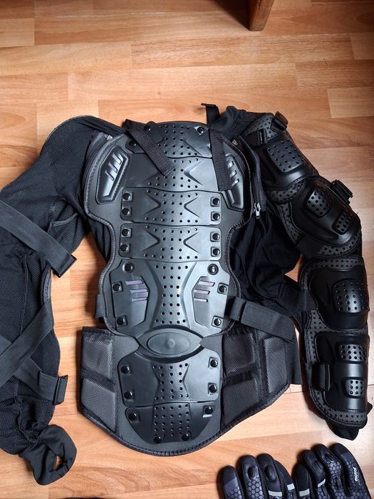 МОТО ризница,раница и ръкавизи