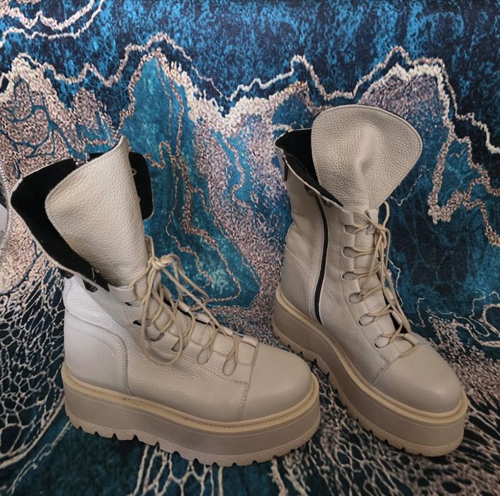 Vand ghete  de piele