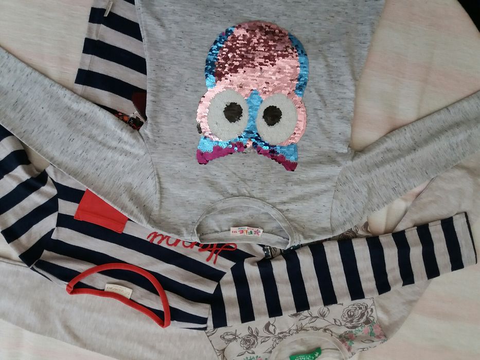 Дрехи р-р 122 - дънкено яке, блузи, дънкена пола, жилетка, елек