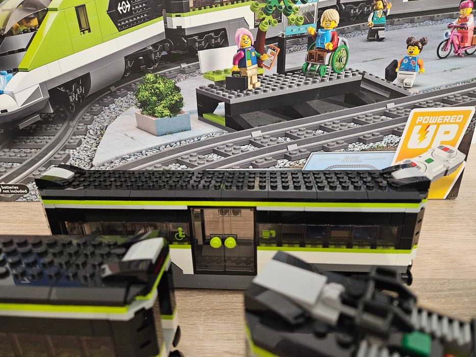 LEGO City Tren expres de pasageri 60337