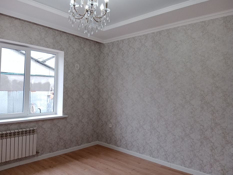 Профессиональная поклейка обоев.