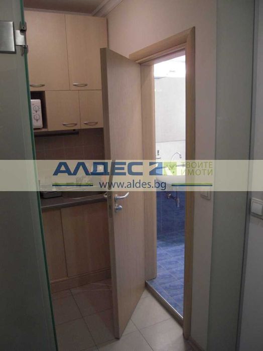 Дава се под наем Офис в София, Център - 105 кв.м за 1555 € - Снимка #2