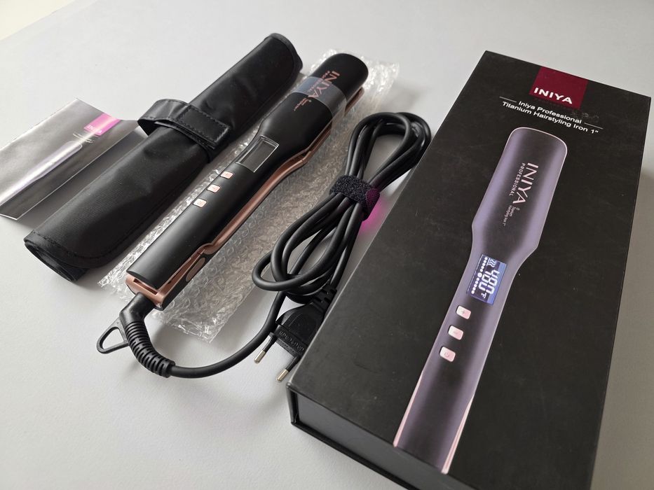 Професионална преса за коса Iniya Professional с титаниеви плочи 250°C
