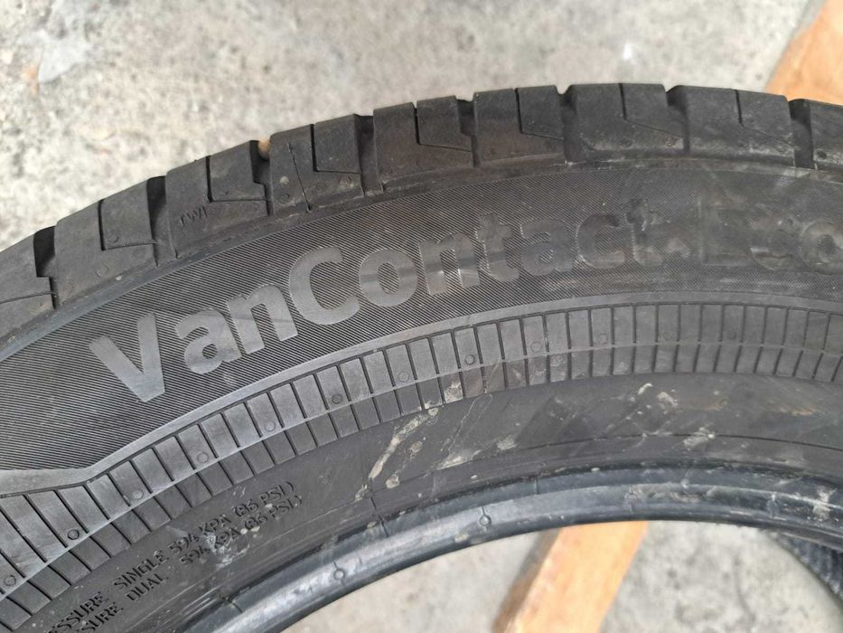 * 4 anvelope 235/60 R17C Continental