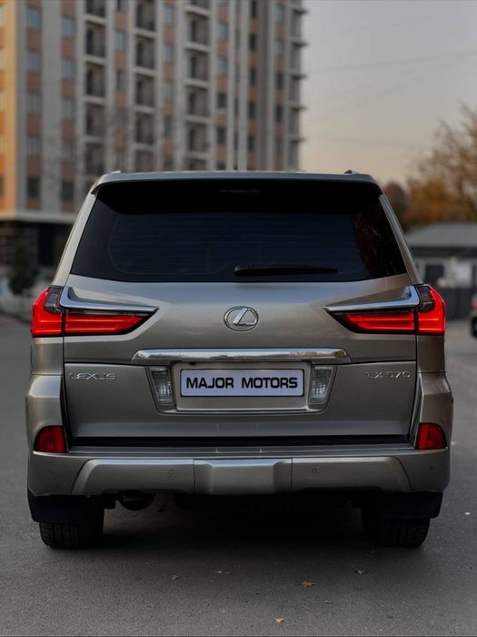 Bugun sotuvmizda Lexus LX 570