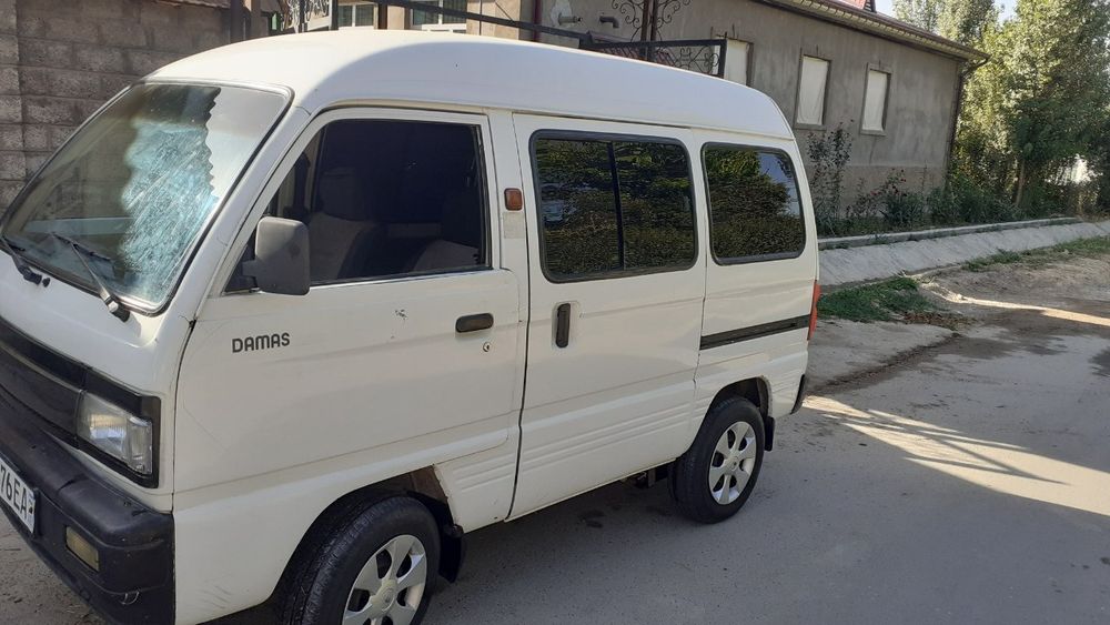 Срочна дамас сотилади