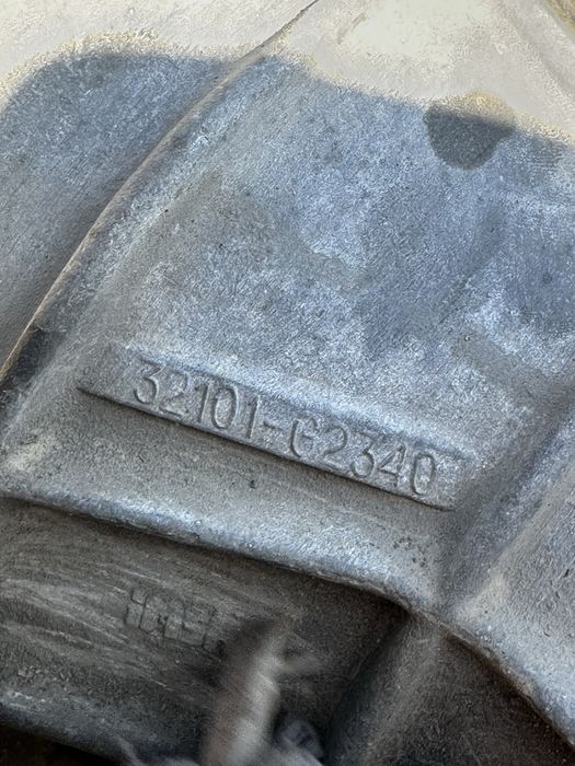 Продам запчасти на Ниссан