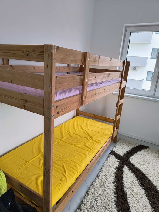 Pat suprapus lemn masiv