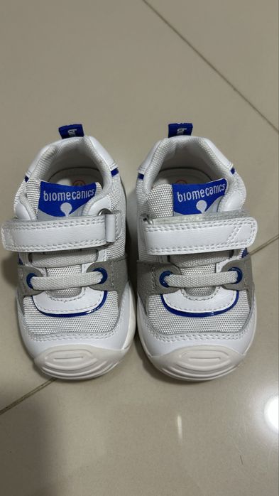 Adidasi biomecanics nr19