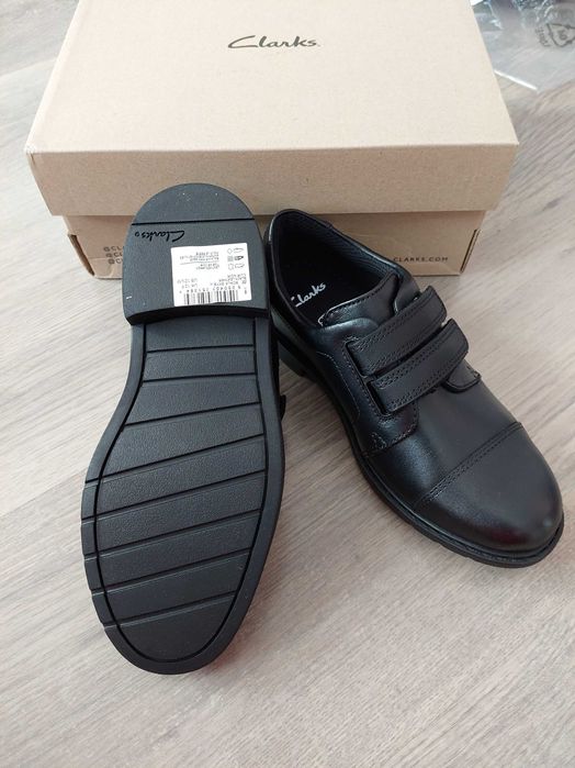 Clarks кожени обувки