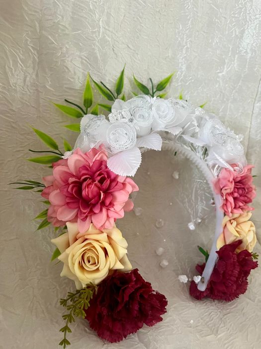 Ръчно изработени коронки за коса