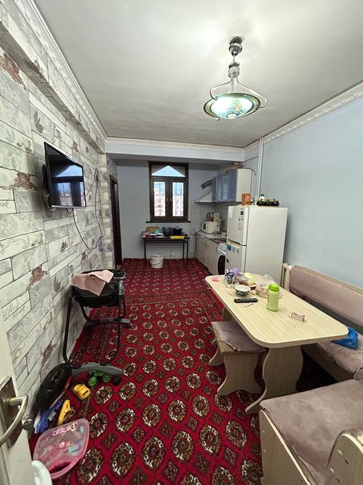 Самарканд дарвозога йакин  Чорсу  9 дом85квадрат. ипотекага 100.000