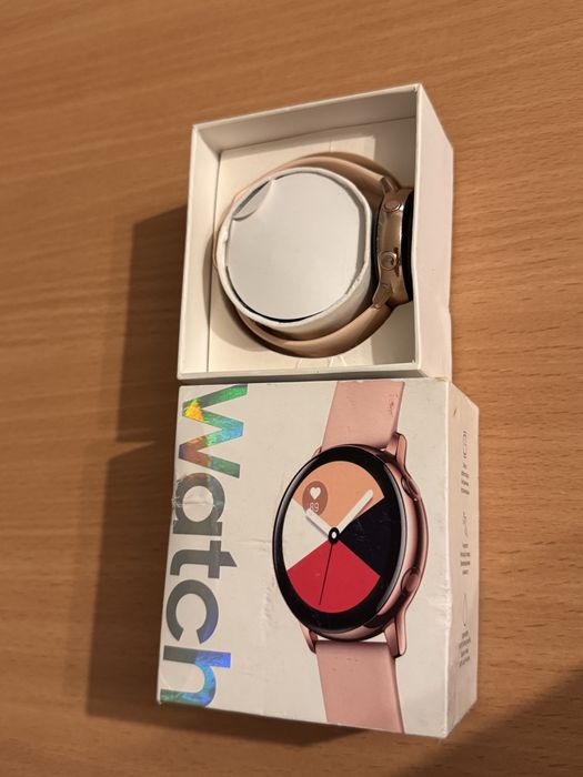 Смарт часы Samsung Galaxy Watch Active