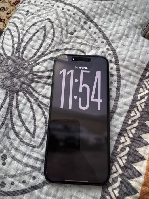 продам iphone 17pro max