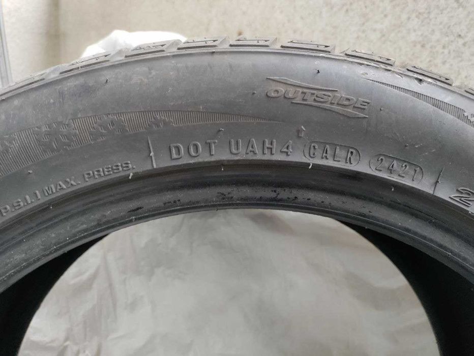 Зимни гуми Roadstone