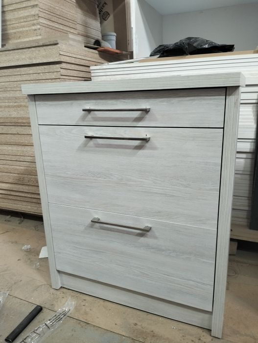 Продаётся комоды  по доступным ценам ценам