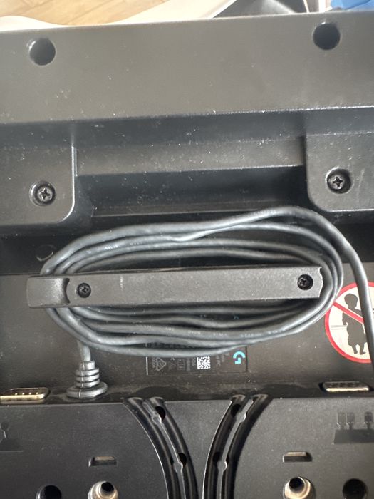 Продам игровой руль logitech g923