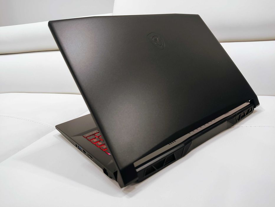 Laptop gaming MSI katana , intel core i7 -11800H, video RTX 3050 TI