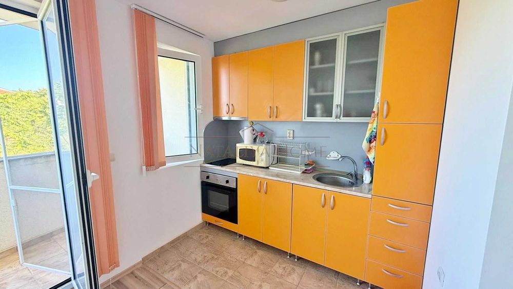 Продава се Двустаен апартамент в Созопол - 64 кв.м за 1125 €/кв.м - Снимка #2