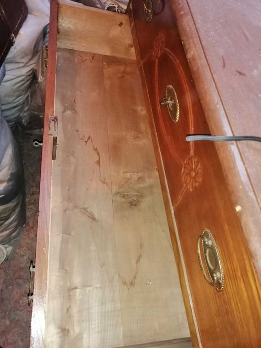 Соц Ретро масивен скрин в добро състояние