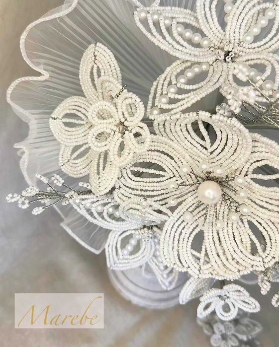 Buchet de mireasa realizat manual din mărgele și perle