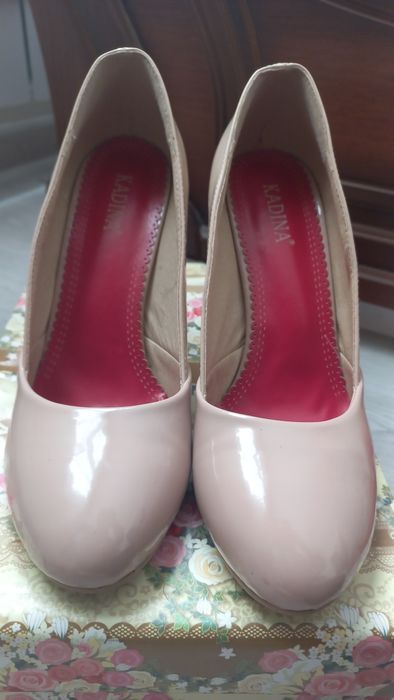 Туфли на каблуках 150 000 сум