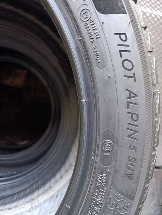 Anvelope de iarnă 295 40 20 Michelin dot 2022