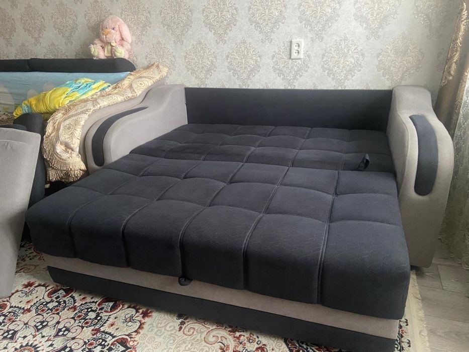 Продам новый диван раскладывается рр 150*150
