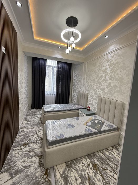 Bogishamol city Pavarot Vokzalda joylashgan 3 xona kvartira sotiladi