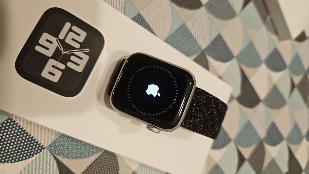 Vand Apple Watch SE, GPS, Cellular (LTE) stare foarte buna