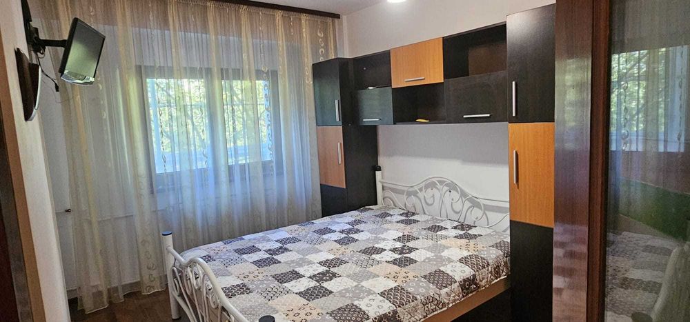 Inchiriez apartament 2 cam dec. metrou Brancoveanu