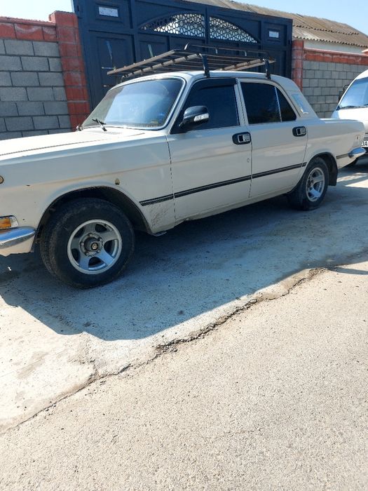 Volga 2410 sotiladi. 1989 yil