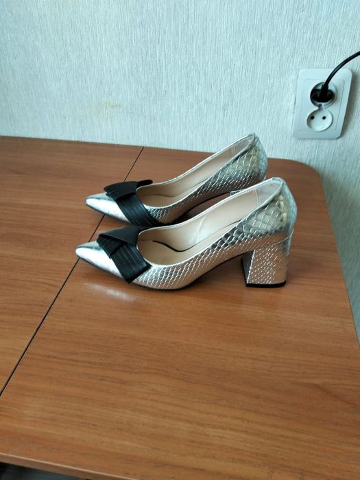 Продаётся турецкий туфли