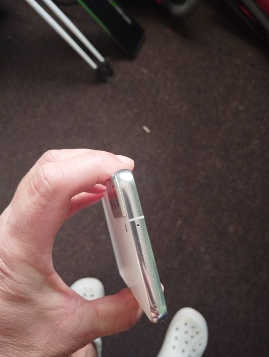 Продам Samsung S22