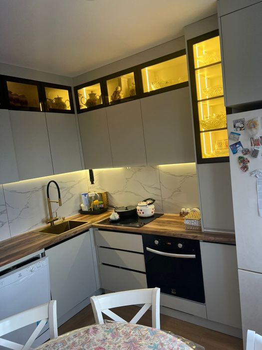 Продам 4 х комн квар. 9-41, 6  этаж.