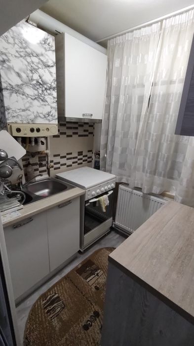 Închiriez garsoniera