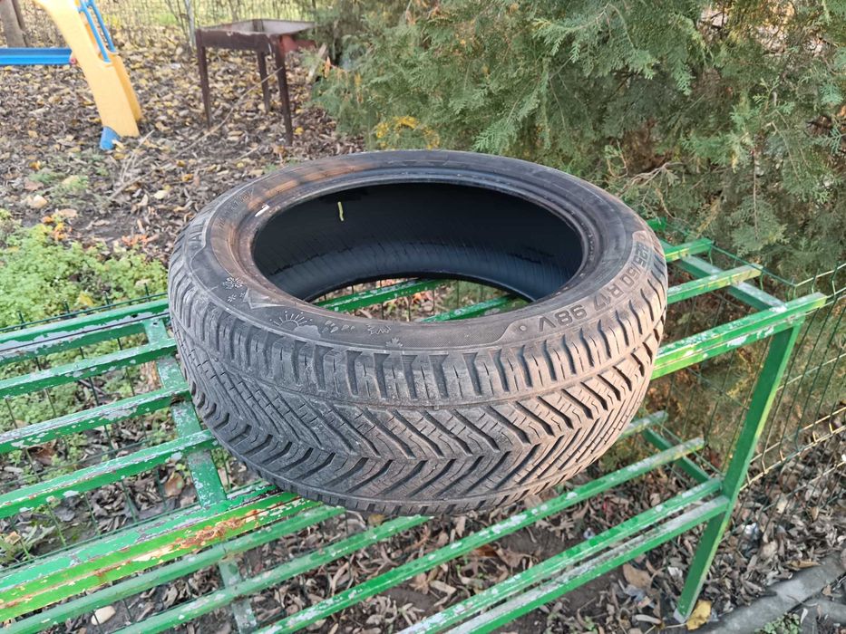 Urgent vând cauciuc 225/50/R17