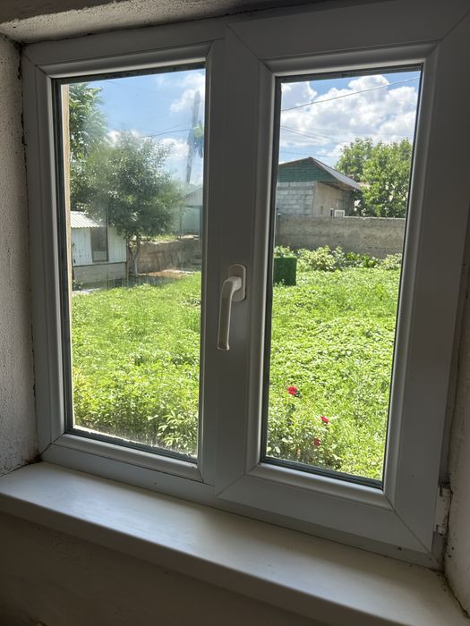 Окна ПВХ двухстворчатые б/у.