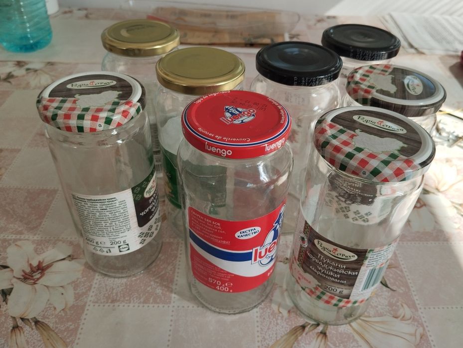 Винтови буркани.